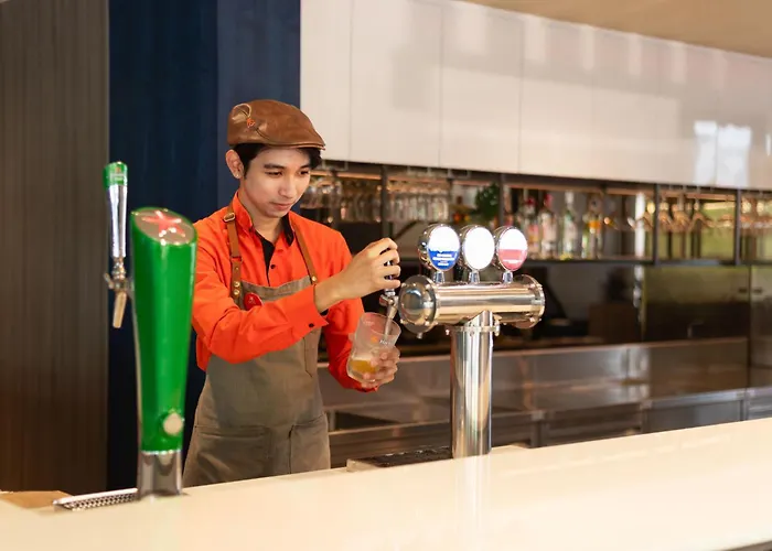 Lumen Udomsuk Station Hotel Bangkok