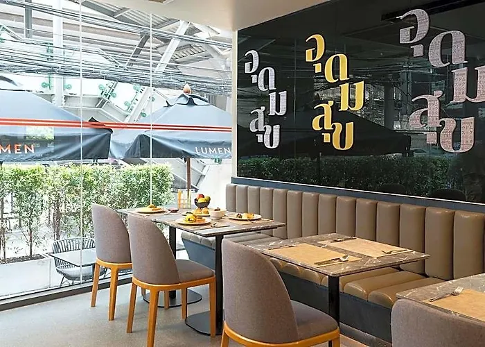Lumen Udomsuk Station Hotel